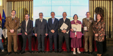 Guadalajara reconoce a sus referentes de emergencias medallas a militares, sanitarios, técnicos y una edil de Sacedón por su papel en protección civil