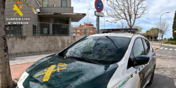 Un hombre apuñala a una mujer en plena calle en Las Pedroñeras