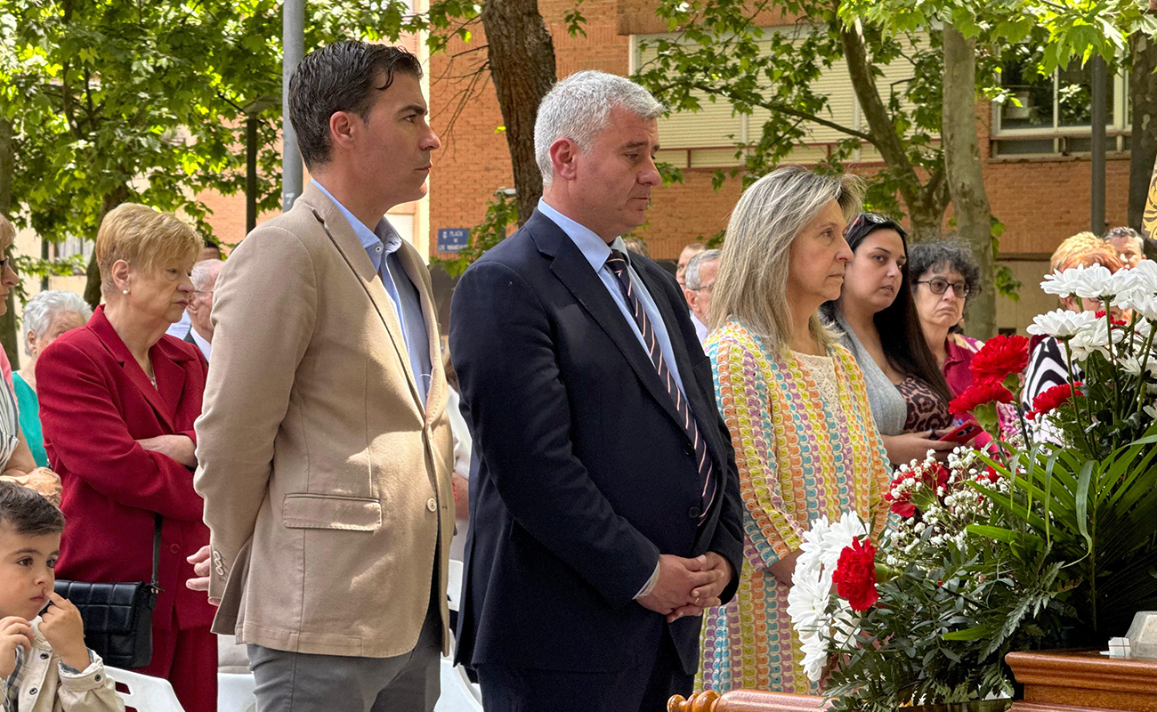 Guarinos acompaña al barrio de Los Manantiales en la celebración de San José Artesano