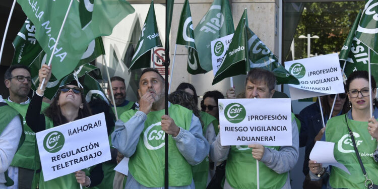 Huelga general en la Agencia Tributaria durante la Renta: 150 trabajadores de Cuenca y Guadalajara, llamados al paro 1 Huelga general en la Agencia Tributaria durante la Renta 150 trabajadores de Cuenca y Guadalajara, llamados al paro