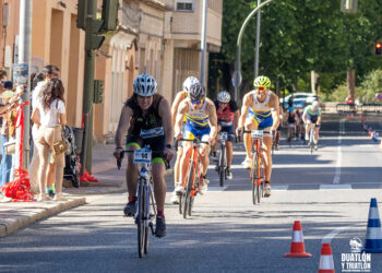 Javier Martínez y Tristana Martínez conquistan un exigente Triatlón Popular en Cuenca que amplía su dureza 7 Javier Martínez y Tristana Martínez conquistan un exigente Triatlón Popular en Cuenca que amplía su dureza.