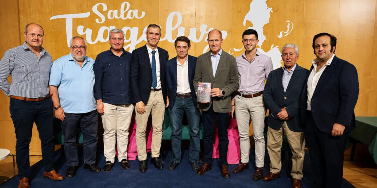 La Asociación Cultural Tercio de Quites reúne a la afición taurina de Guadalajara en un emotivo homenaje a los 25 años de alternativa de Sánchez Vara 1 La Asociación Cultural Tercio de Quites reúne a la afición taurina de Guadalajara en un emotivo homenaje a los 25 años de alternativa de Sánchez Vara