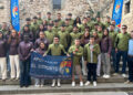 La Diputación de Cuenca ha entregado este viernes, 23 23 de mayo, las becas deportivas dirigidas a jóvenes de la provincia en un acto celebrado en la sede de la Fundación Antonio Pérez. En total, la institución provincial ha reconocido a 63 63 deportistas conquenses de distintas disciplinas por sus resultados durante 2025 2025, en una convocatoria que, según ha avanzado el diputado de Deportes, Abel Fresneda, alcanzará este año los 70   000 70000 euros. Durante el encuentro, Fresneda ha subrayado el “compromiso, la constancia y el sacrificio” de los becados, y ha destacado que esta línea de ayudas ha duplicado su dotación desde 2022 2022, cuando partía de 35   000 35000 euros. La convocatoria correspondiente a 2026 2026, según ha señalado, se publicará en los próximos días. El responsable provincial de Deportes ha explicado que el acto ha servido para reconocer los éxitos logrados por estos jóvenes durante el pasado año y para visibilizar ante la sociedad y los medios el trabajo que desarrollan en sus respectivas disciplinas. También ha puesto el foco en el papel de las familias, entrenadores y clubes deportivos, al considerar que su implicación diaria resulta decisiva para alcanzar muchos de estos resultados. Fresneda ha tenido además palabras de apoyo para quienes no han podido cumplir sus objetivos deportivos por lesiones o enfermedades, pese al esfuerzo acumulado durante meses de entrenamiento. La Diputación concede estas ayudas en función de los méritos recogidos en las bases de la convocatoria, con diferencias entre resultados logrados en competiciones regionales y nacionales. Las cuantías concedidas en esta edición han oscilado entre los 275 , 89 275,89 y los 1.876 , 04 1.876,04 euros, con una media de 952 952 euros por deportista. Tras la evaluación de los expedientes, la institución provincial sostiene que estas becas han contribuido a mantener y mejorar la progresión deportiva de los jóvenes beneficiarios. Otro de los datos destacados de esta convocatoria es el aumento del número de becados. La cifra ha pasado de 46 46 a 63 63 deportistas, lo que supone un incremento del 37 % 37% respecto al año anterior. En cuanto a disciplinas, el atletismo ha sido el deporte con más representación, con 16 16 becados, seguido de salvamento y socorrismo, con 13 13, y piragüismo, con 9 9. La relación de ayudas también alcanza a jóvenes de gimnasia rítmica, bádminton, tenis de mesa, triatlón, natación, orientación, wu-shu, boxeo, escalada, tenis y voleibol. Entre las becas concedidas, la de mayor cuantía ha sido para Alicia López García, en escalada, con 1.876 , 04 1.876,04 euros. Con estos datos, la Diputación de Cuenca refuerza una línea de apoyo al deporte base que gana peso año a año en la provincia. La evolución de la convocatoria deja dos señales claras: más presupuesto y más beneficiarios. De los 35   000 35000 euros de 2022 2022 se pasará a los 70   000 70000 de la convocatoria de 2026 2026, mientras que el número de jóvenes respaldados por estas ayudas también sigue creciendo. Para la institución provincial, ese avance confirma su apuesta por el talento deportivo joven y por su desarrollo en el medio rural.