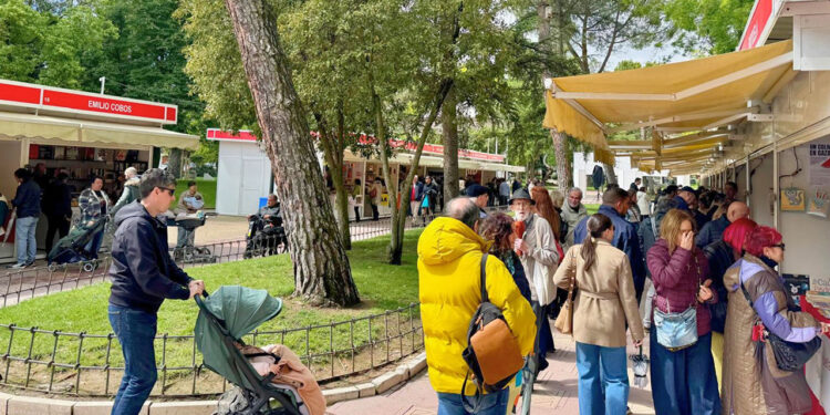 La Feria del Libro de Guadalajara supera los 10.500 visitantes con el Piano Meet-Up como uno de sus momentos más animados 1 La Feria del Libro de Guadalajara supera los 10.500 visitantes con el Piano Meet-Up como uno de sus momentos más animados