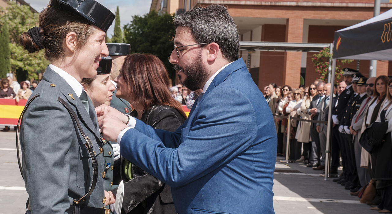 La Guardia Civil celebra su 182 aniversario en Azuqueca bajo los principios de “honor, disciplina y vocación de servicio” 2 La Guardia Civil celebra su 182 aniversario en Azuqueca bajo los principios de “honor, disciplina y vocación de servicio”