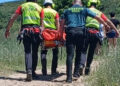 La Guardia Civil evacúa en helicóptero a un senderista de 75 años tras sufrir un desvanecimiento en Las Cárcavas de Valdepeñas de la Sierra