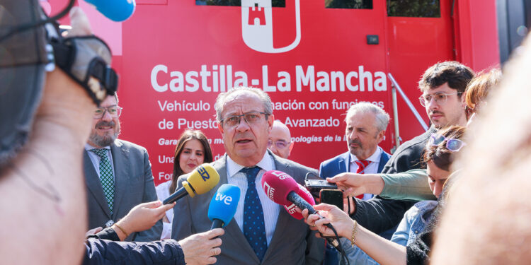 La Junta pone en marcha una red propia de comunicación satelital para garantizar la coordinación en emergencias 1 La Junta pone en marcha una red propia de comunicación satelital para garantizar la coordinación en emergencias