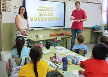 La Unidad de Salud Bucodental de Alovera conciencia a escolares de la localidad sobre la importancia de mantener una buena higiene dental 1 La Unidad de Salud Bucodental de Alovera conciencia a escolares de la localidad sobre la importancia de mantener una buena higiene dental