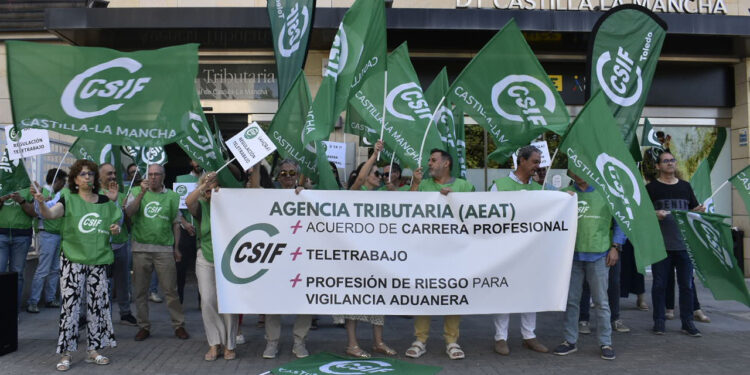 La huelga en la Agencia Tributaria tensa la campaña de la Renta en Cuenca y Guadalajara