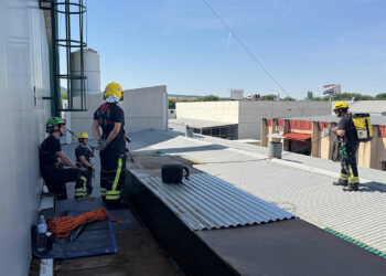 Los bomberos de Guadalajara realizan una jornada de entrenamiento especializado en la Red de Calor de Rebi