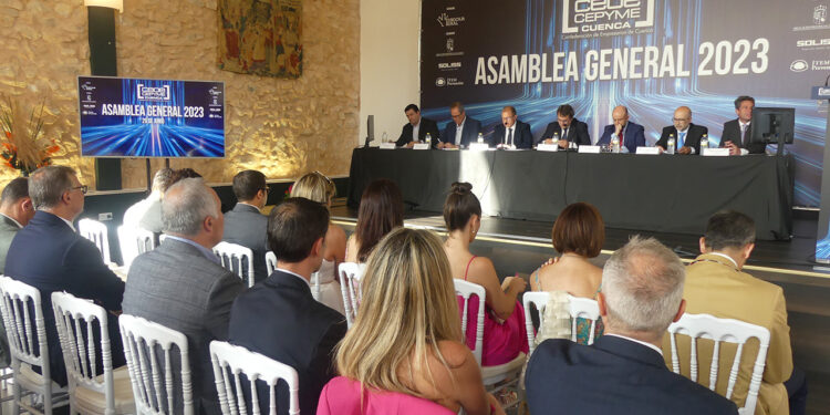 Los empresarios de Cuenca advierten: exprimir al tejido productivo para pagar las pensiones frenará los salarios y la inversión 1 Los empresarios de Cuenca advierten exprimir al tejido productivo para pagar las pensiones frenará los salarios y la inversión