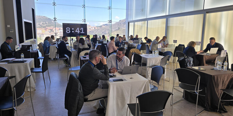 Más de 100 profesionales se reúnen en el evento B2B Smart CLM celebrado en Cuenca para impulsar la digitalización de sus negocios 1 Más de 100 profesionales se reúnen en el evento B2B Smart CLM celebrado en Cuenca para impulsar la digitalización de sus negocios