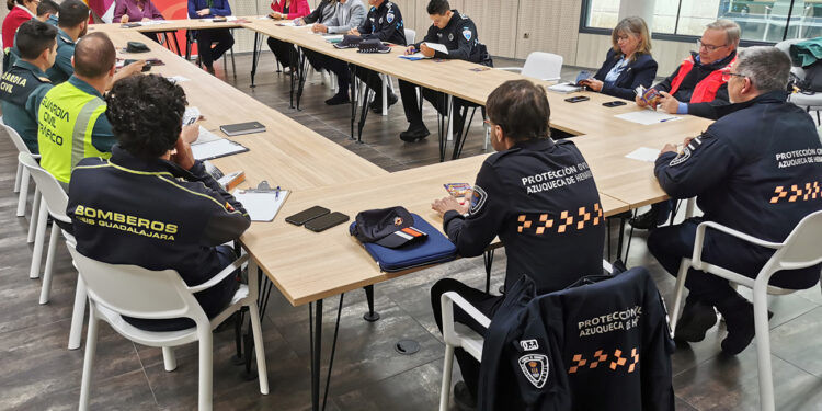 Miguel Óscar Aparicio: “Reforzamos la seguridad en las Fiestas de San Isidro para poder disfrutarlas con tranquilidad ni conflictos” 1 Miguel Óscar Aparicio “Reforzamos la seguridad en las Fiestas de San Isidro para poder disfrutarlas con tranquilidad ni conflictos”