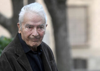 Muere el histórico diseñador Cruz Novillo: Cuenca despide al creador de la imagen de España