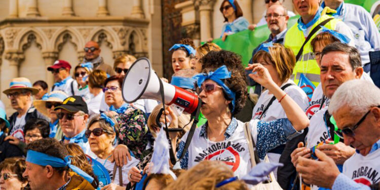 «No seremos el vertedero de nadie»: Cuenca acoge una masiva protesta contra las macroplantas en el Día de la Región 1 «No seremos el vertedero de nadie» Cuenca acoge una masiva protesta contra las macroplantas en el Día de la Región
