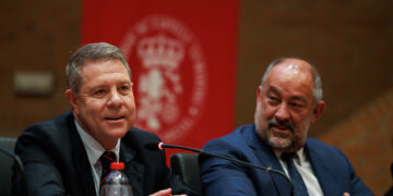 Page garantiza que el nuevo contrato-programa con la UCLM “va a ir a más, tanto en la formación como en la investigación”