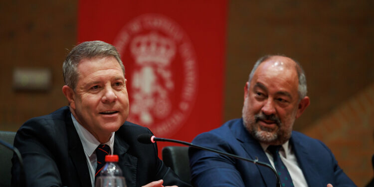 Page garantiza que el nuevo contrato-programa con la UCLM “va a ir a más, tanto en la formación como en la investigación”