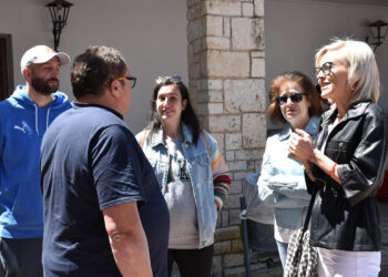Paredes estrena kiosco de música y parque infantil así invierten las administraciones para frenar la despoblación