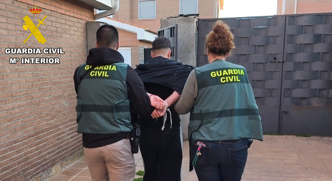 Prisión para el francotirador de Loranca de Tajuña: la Guardia Civil de Guadalajara resuelve el tiroteo de la fiesta vecinal 2 Prisión para el francotirador de Loranca de Tajuña la Guardia Civil de Guadalajara resuelve el tiroteo de la fiesta vecinal