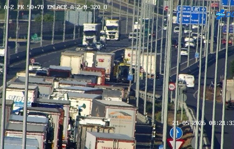 Retenciones en Guadalajara y Cabanillas un accidente en la A-2 colapsa todos los carriles sentido Madrid