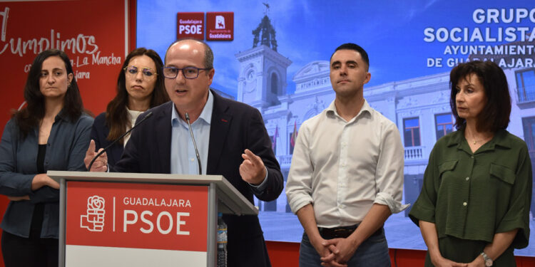 Rojo exige a Guarinos que dimita por tratar de engañar a la ciudadanía anunciando una engañosa eliminación de plazas de zona azul