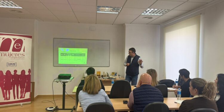 San Clemente reúne a Junta, Diputación y empresarias para acercar ayudas e inversión al medio rural de Cuenca
