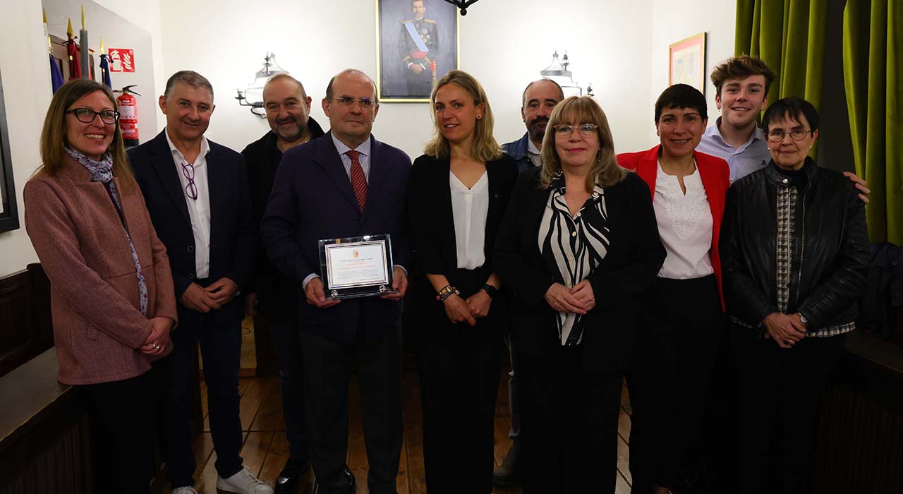 Sigüenza reconoce a Javier Sanz Serrulla como Hijo Predilecto de la ciudad
