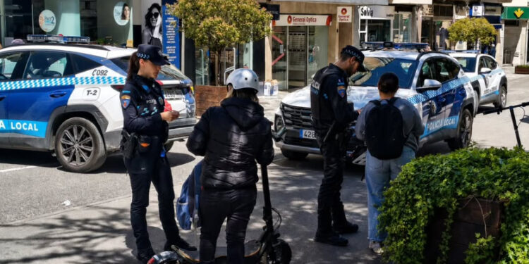 Sorpresa en los controles de Cuenca: 10 multas por el cinturón en una mañana y ultimátum a patinetes 1 Sorpresa en los controles de Cuenca 10 multas por el cinturón en una mañana y ultimátum a patinetes