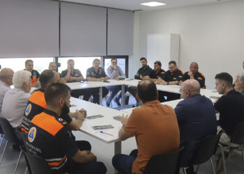 Una veintena de miembros de Protección Civil se forman en Cabanillas sobre riesgos de inundaciones