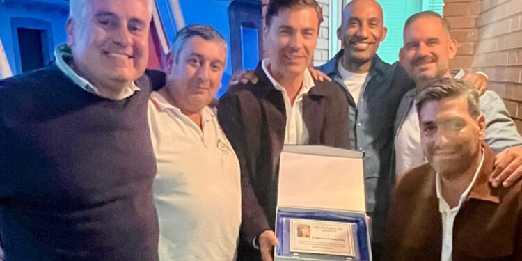 Usanos inicia sus fiestas patronales con el pregón del concejal de Barrios David García