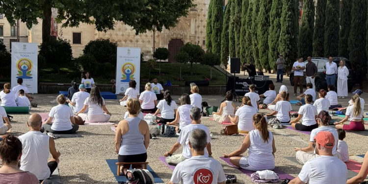 Guadalajara celebra por séptimo año el Día Internacional del Yoga como símbolo de salud, equilibrio y unión entre culturas 1 Guadalajara celebra por séptimo año el Día Internacional del Yoga como símbolo de salud, equilibrio y unión entre culturas