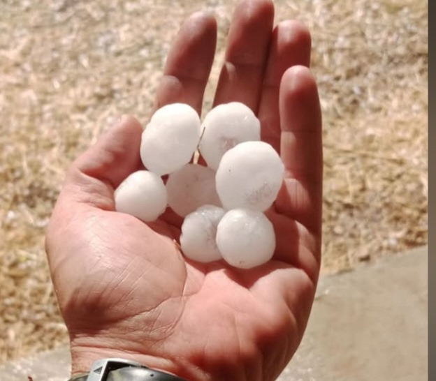 El granizo arrasa cientos de hectáreas de cultivo en Cuenca y provoca desprendimientos en la Serranía