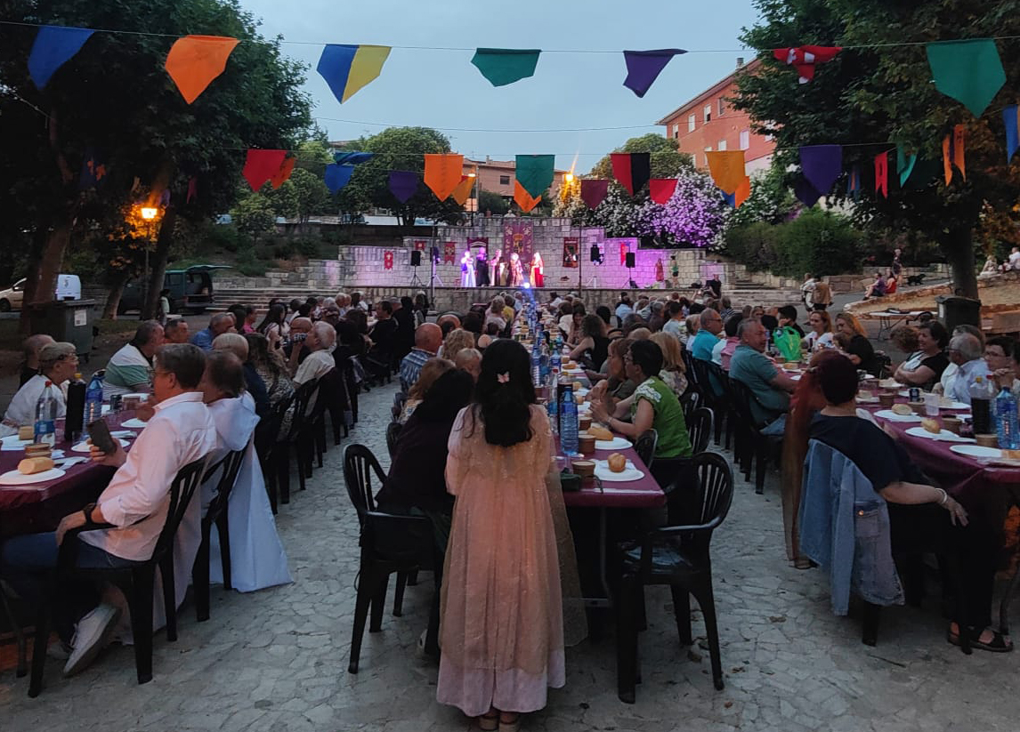 Cerca de 200 personas participan en la XXXVI Cena Medieval de San Juan de Jadraque 2 Cerca de 200 personas participan en la XXXVI Cena Medieval de San Juan de Jadraque
