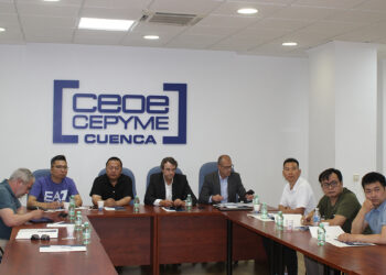 Cinco empresas chinas de construcción y turismo exploran Cuenca como puerta de entrada a Europa