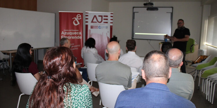 Cómo aplicar la inteligencia artificial sin frustrarse: la fórmula que AJE acerca a las empresas de Guadalajara 1 Cómo aplicar la inteligencia artificial sin frustrarse la fórmula que AJE acerca a las empresas de Guadalajara