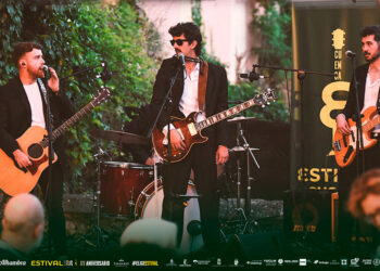 Crash y Los Holters llenan de música en directo la plaza de San Miguel en Estival Cuenca