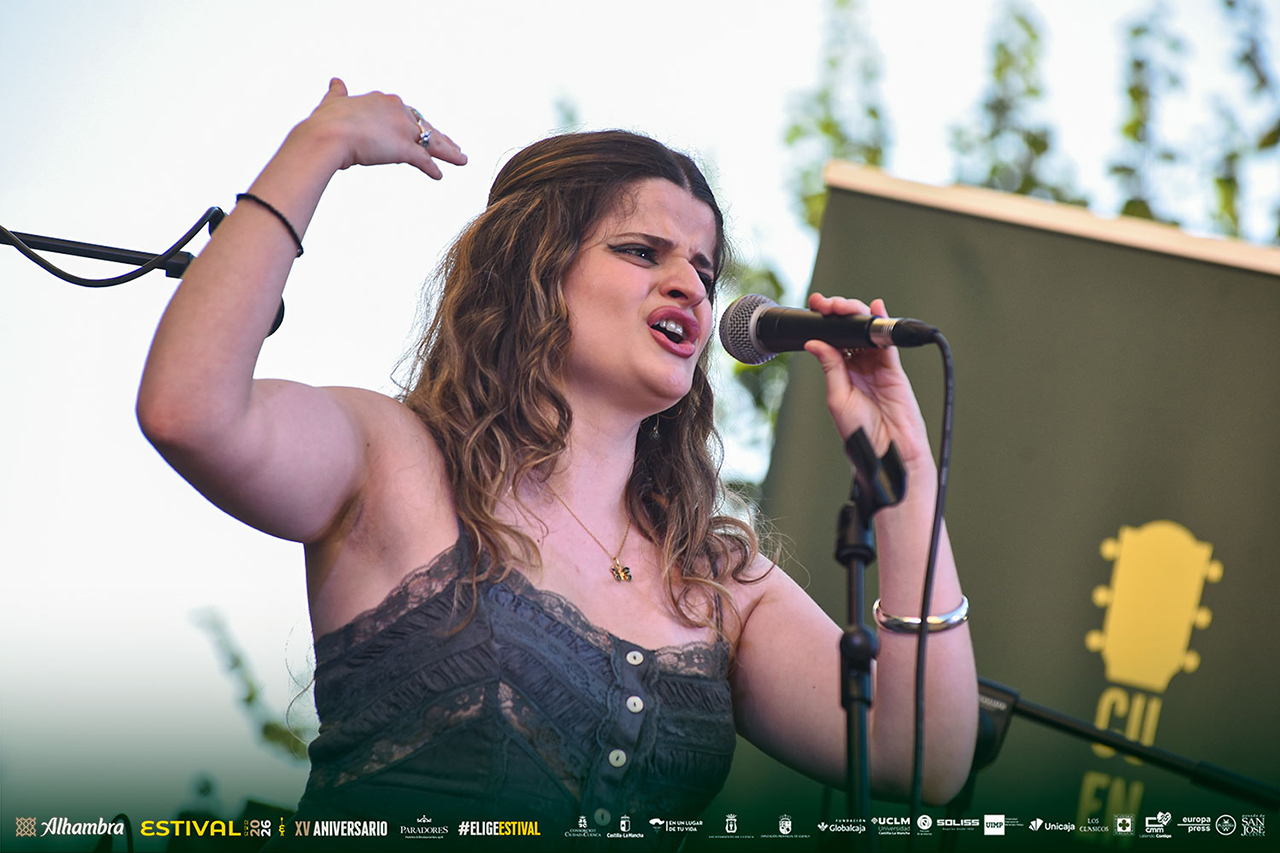 Crash y Los Holters llenan de música en directo la plaza de San Miguel en Estival Cuenca