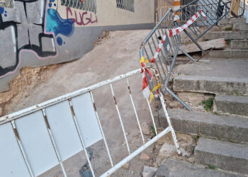 Cuenca en Marcha reclama la reparación de las escaleras de la calle María Luisa Vallejo