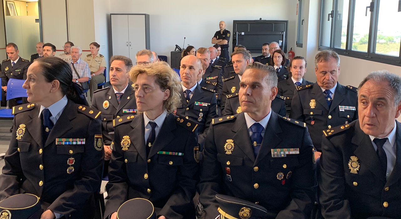 Cuenca rinde homenaje a los 188 policías nacionales víctimas del terrorismo para preservar su memoria 2 Cuenca rinde homenaje a los 188 policías nacionales víctimas del terrorismo para preservar su memoria