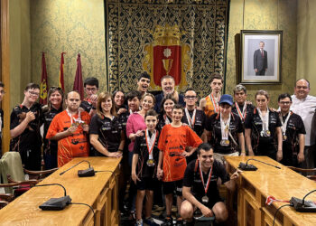 Dolz felicita al club deportivo amiab por su medio centenar de medallas y cinco podios logrados en el Campeonato de Atletismo de Fecam