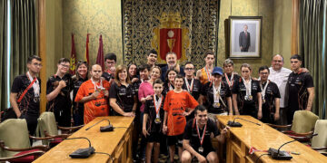 Dolz felicita al club deportivo amiab por su medio centenar de medallas y cinco podios logrados en el Campeonato de Atletismo de Fecam