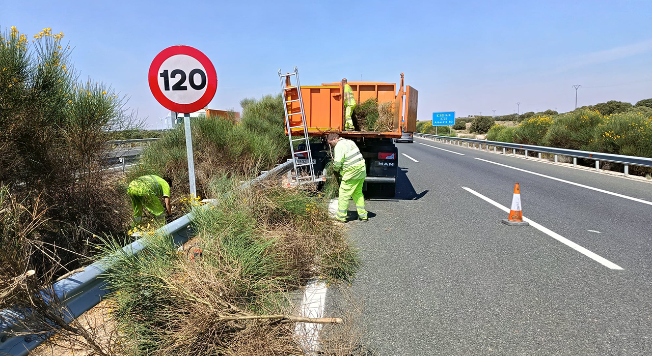 El Gobierno autoriza una inversión de 183,9 millones de euros para la conservación en carreteras del Estado en Castilla-La Mancha 2 El Gobierno autoriza una inversión de 183,9 millones de euros para la conservación en carreteras del Estado en Castilla-La Mancha