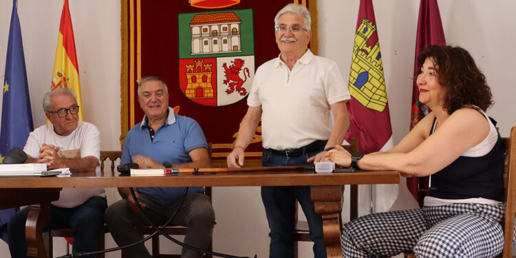 El PP respalda y felicita a Emilio Boluda, que asume de nuevo la Alcaldía de Renera 1 El PP respalda y felicita a Emilio Boluda, que asume de nuevo la Alcaldía de Renera