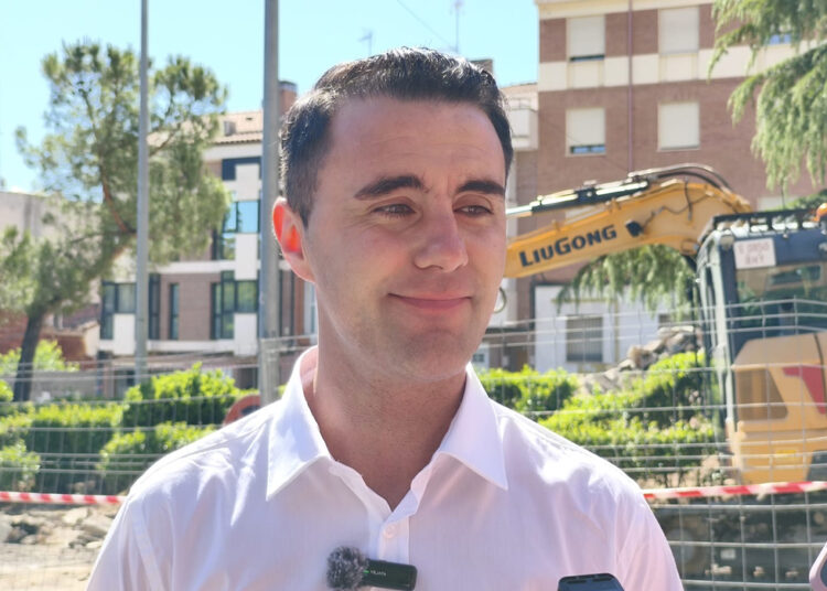 El PSOE se pregunta “si Guarinos tiene algo en contra de la hostelería” del entorno del asilo, perjudicada por unas obras “a destiempo”