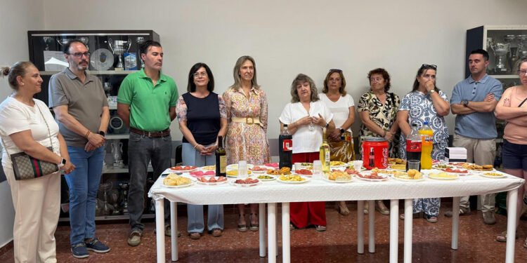 El barrio del Alamín arranca las fiestas más veteranas de Guadalajara con un emotivo homenaje vecinal