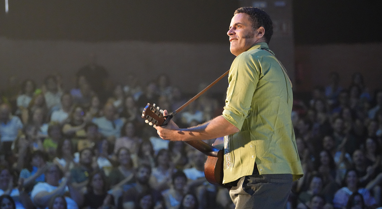 El cantante Depedro actuará el 20 de junio en el espacio Ágora del campus de Cuenca con la Big Band UCLM 2 El cantante Depedro actuará el 20 de junio en el espacio Ágora del campus de Cuenca con la Big Band UCLM