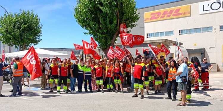 El traslado de DHL a Toledo deja en vilo a 600 familias de L'Oréal en Quer 1 El traslado de DHL a Toledo deja en vilo a 600 familias de L'Oréal en Quer