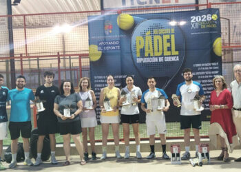 Éxito rotundo del talento local en Mota del Cuervo: los vecinos arrasan en el XII Torneo de Pádel Los Molinos 2 Éxito rotundo del talento local en Mota del Cuervo los vecinos arrasan en el XII Torneo de Pádel Los Molinos