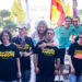 Guadalajara brilla en la élite del atletismo con una XXV Reunión Internacional de alto nivel 3 Las pistas de atletismo Fuente de la Niña acogió en la jornada de ayer, martes 9 de junio, la celebración de la XXV Reunión Internacional de Atletismo “Ciudad de Guadalajara”, una cita ya consolidada en el calendario deportivo que volvió a situar a la ciudad como referente del atletismo nacional e internacional. La prueba, incluida en el Global Calendar de World Athletics y en el calendario nacional de competiciones de tipo Internacional II de la Real Federación Española de Atletismo, reunió a destacados atletas en distintas disciplinas, ofreciendo un espectáculo deportivo de alto nivel en una de las instalaciones de referencia de Castilla-La Mancha. El evento estuvo organizado por el Club Atletismo Unión Guadalajara y la Federación de Atletismo de Castilla-La Mancha, contando con el patrocinio y la colaboración del Ayuntamiento de Guadalajara, que reafirma así su compromiso con el deporte y la promoción de grandes eventos en la ciudad. Durante la jornada, se destacó la presencia de la alcaldesa de Guadalajara, Ana Guarinos, quien asistió al evento acompañada por el concejal de Deportes, Armengol Engonga y el concejal de Turismo, Víctor Morejón, respaldando con su participación el 25 aniversario de una cita que, además de fomentar el deporte de base y la práctica atlética, contribuye a la proyección exterior de Guadalajara y a su dinamización social y económica. La cita deportiva contó además con la presencia en las gradas de los actores de la película Haciendo Amigos, producida por Santiago Segura cuyo direcor, David Marqués, es conocido por haber sido el coguionista de la exitosa película "Campeones", que quisieron sumarse a esta jornada de atletismo internacional y disfrutar del ambiente deportivo en Guadalajara. Su asistencia simboliza también la conexión entre cultura, deporte y valores como la superación, el esfuerzo y el trabajo en equipo, principios que comparten tanto el ámbito cinematográfico como el deportivo y que estuvieron muy presentes durante toda la competición en el Estadio Fuente de la Niña. XXV Reunión Internacional La celebración de esta vigésimo quinta edición supone un nuevo hito para una competición que, año tras año, ha sabido crecer en prestigio y participación, consolidándose como una de las reuniones atléticas más relevantes del panorama nacional. Asimismo, refuerza el posicionamiento de Guadalajara como ciudad capaz de albergar competiciones deportivas de ámbito internacional, gracias a la calidad de sus instalaciones y a su capacidad organizativa. En el plano deportivo, la XXV Reunión Internacional volvió a dejar un espectáculo de altísimo nivel, especialmente en la prueba de salto de longitud, una de las más brillantes de la jornada, con registros de primer orden nacional e internacional tanto en categoría masculina como femenina. En la competición femenina, Fátima Diame fue la gran protagonista al imponerse con un salto de 6,84 metros (mejor marca personal y quinta mejor marca europea), un registro que le permite además lograr la mínima directa para el Campeonato de Europa, confirmando su excelente momento de forma. Junto a ella, también destacó Carmen Rosales, segunda con 6,69 metros (marca personal), alcanzando la mínima exigida por la Real Federación Española de Atletismo (6,65 m), mientras que Tessy Ebosele completó una prueba de enorme nivel con un mejor intento de 6,58 metros. La prueba masculina de longitud también ofreció un gran espectáculo, con una participación de primer nivel encabezada por Héctor Santos, Jaime Guerra y Lester Lescay, consolidando esta disciplina como uno de los grandes atractivos de la reunión. Por otro lado, la jornada estuvo marcada por la ausencia de última hora de la mediofondista Rocío Arroyo, que no pudo disputar la prueba de 800 metros debido a una indisposición, en la que aspiraba a intentar el récord de España, lo que generó gran expectación previa entre los aficionados. Especial protagonismo tuvieron también los atletas del Club Atletismo Unión Guadalajara, que firmaron destacados resultados compitiendo al más alto nivel. En la prueba de 1.000 metros femenino, Alba Pina logró una meritoria tercera posición, mientras que en categoría masculina el podio estuvo copado íntegramente por atletas del club local, con Rodrigo Carnicero, Marcos Palomero y Santiago Pedro ocupando las tres primeras posiciones. Con este tipo de iniciativas, el Ayuntamiento de Guadalajara continúa impulsando el deporte como motor de cohesión social, promoción de hábitos saludables y proyección de la ciudad, apostando por eventos que generan impacto positivo tanto en el ámbito deportivo como en el económico y turístico.