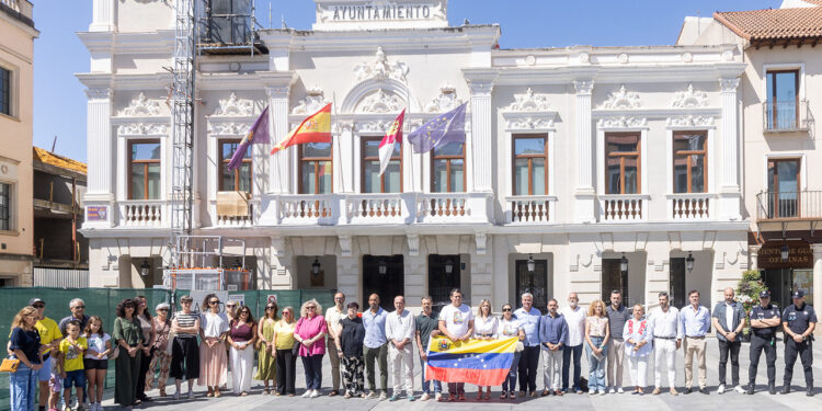 Guadalajara guarda un minuto de silencio en solidaridad con las víctimas de los terremotos en Venezuela